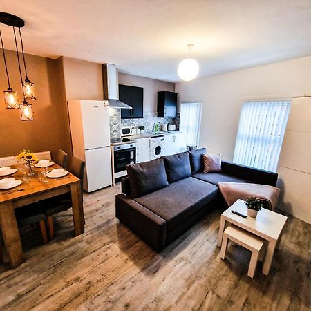 Cosy Modern 1 Bedroom Apartment! Ливърпул Екстериор снимка
