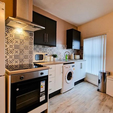 Cosy Modern 1 Bedroom Apartment! Ливърпул Екстериор снимка